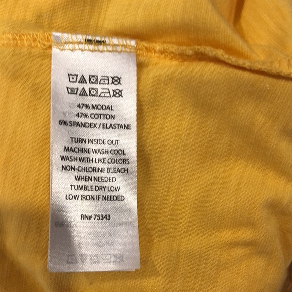 3/4 sleeve yellow top. - Picture 5 of 5